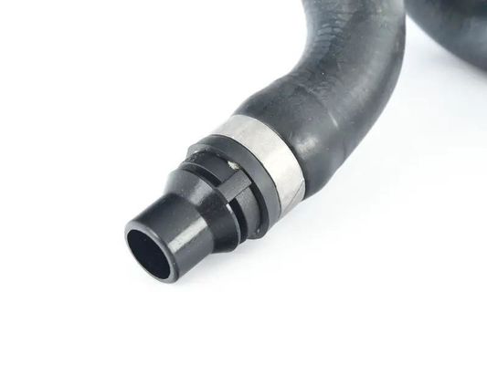 2218304996 Partes del motor Tubo de agua de refrigeración para